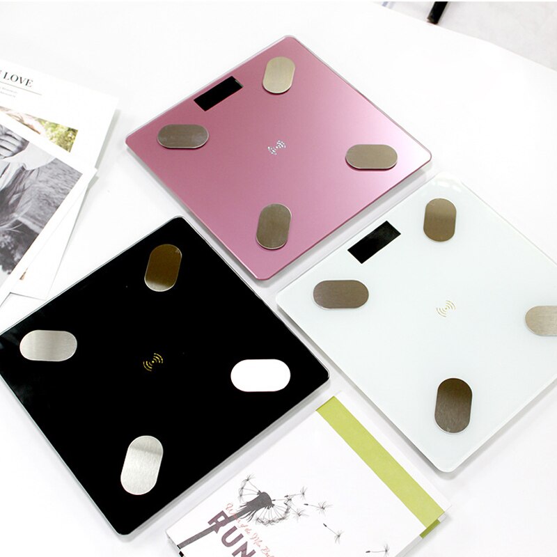 Ultra-Fine et Compact, elle se transporte très facilement avec ses 26 Cm x 26 Cm